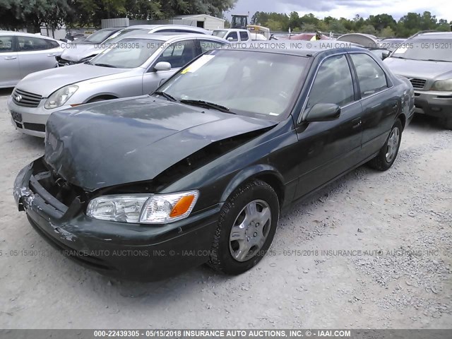 JT2BG22KX10595447 - 2001 TOYOTA CAMRY CE/LE/XLE GREEN photo 2