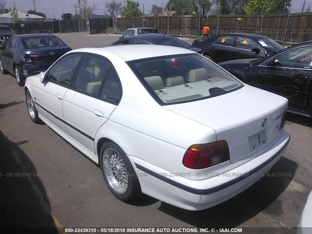 WBADM6346YGU20692 - 2000 BMW 528 I AUTOMATIC WHITE photo 3