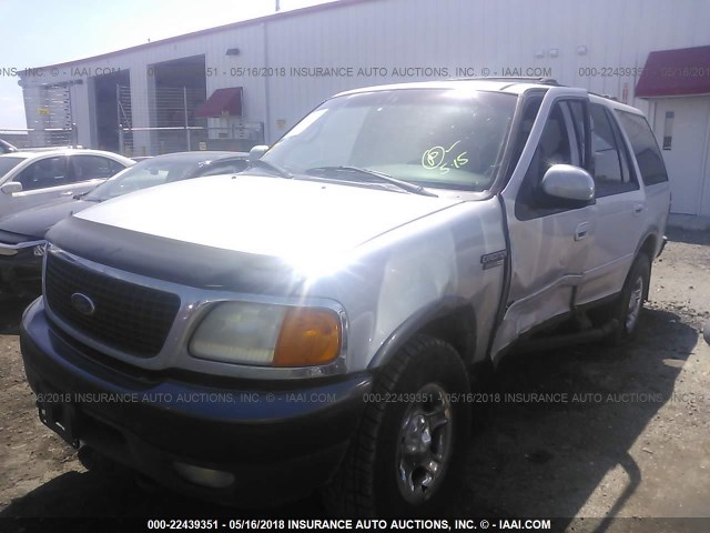 1FMPU16L4YLA44180 - 2000 FORD EXPEDITION XLT SILVER photo 2