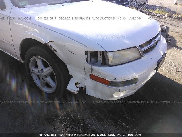 JN1CA21DXWM924781 - 1998 NISSAN MAXIMA GLE/GXE/SE WHITE photo 6