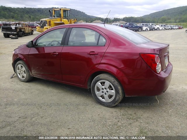 1G1JA5SH9D4248952 - 2013 CHEVROLET SONIC LS წითელი ფოტო 3