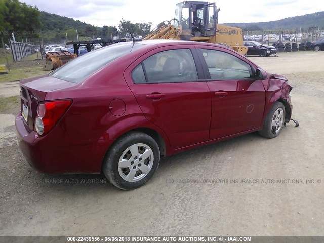 1G1JA5SH9D4248952 - 2013 CHEVROLET SONIC LS წითელი ფოტო 4