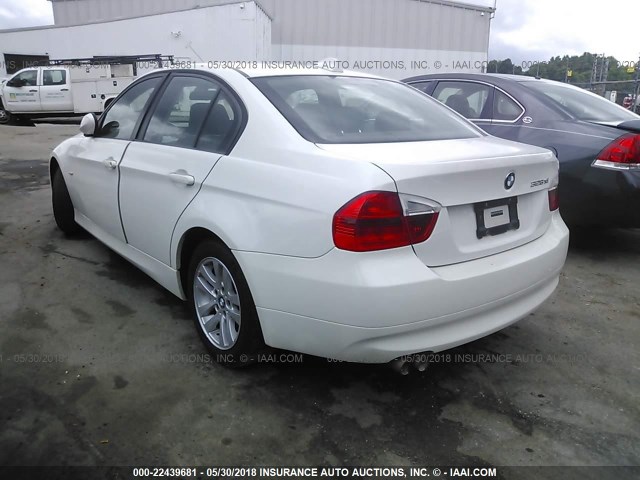 WBAVC73547KP32995 - 2007 BMW 328 XI SULEV WHITE photo 3