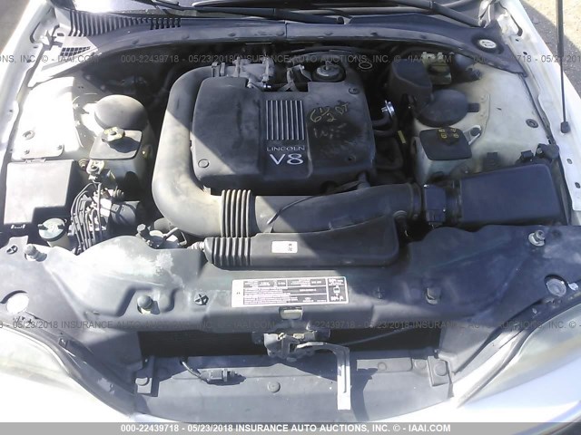 1LNHM87A61Y642063 - 2001 LINCOLN LS თეთრი ფოტო 10