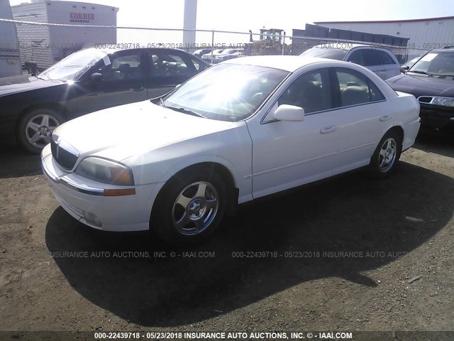 1LNHM87A61Y642063 - 2001 LINCOLN LS თეთრი ფოტო 2