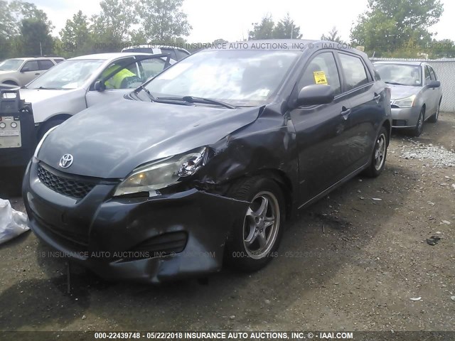 2T1KU40E89C106800 - 2009 TOYOTA COROLLA MATRIX  GRAY photo 2