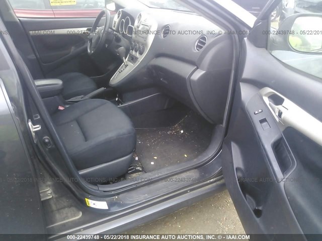 2T1KU40E89C106800 - 2009 TOYOTA COROLLA MATRIX  GRAY photo 5