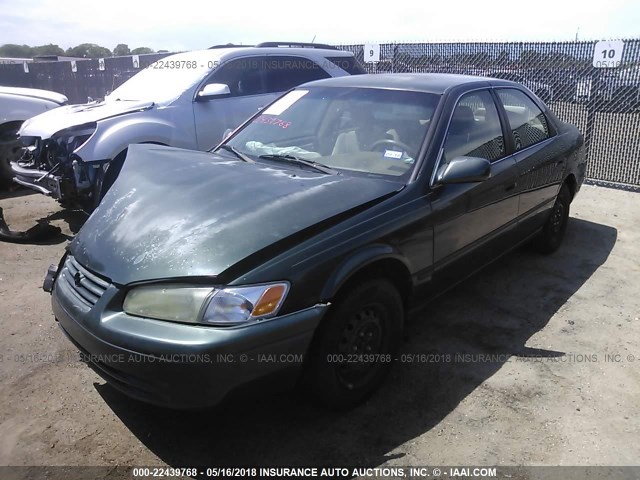 4T1BG22KXXU562985 - 1999 TOYOTA CAMRY CE/LE/XLE 绿色 照片 2