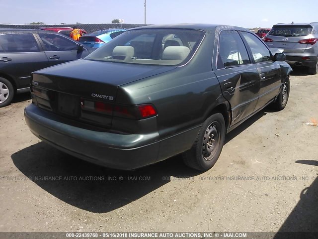 4T1BG22KXXU562985 - 1999 TOYOTA CAMRY CE/LE/XLE 绿色 照片 4