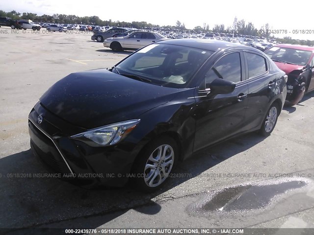 3MYDLBZV7GY107762 - 2016 TOYOTA SCION IA BLACK photo 2