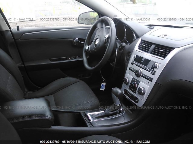 1G1ZH57B794184825 - 2009 CHEVROLET MALIBU 1LT BLACK photo 5