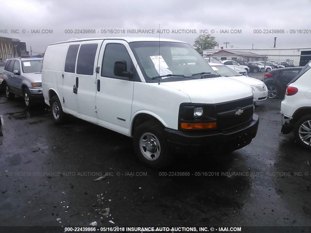 1GCHG35U651106871 - 2005 CHEVROLET EXPRESS G3500  WHITE photo 1