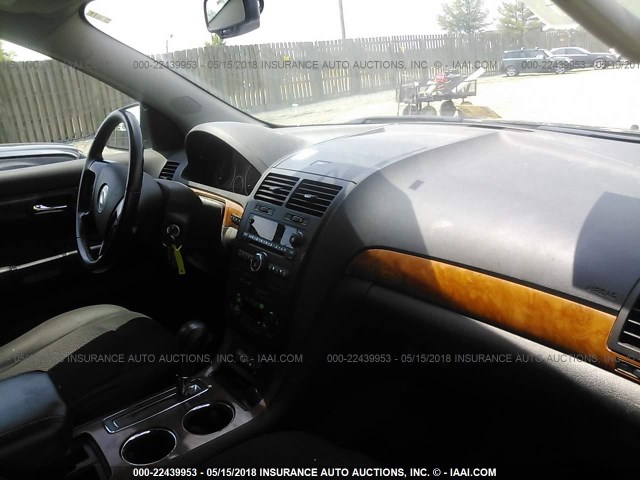 5GZEV23728J195552 - 2008 SATURN OUTLOOK XR შავი ფოტო 5