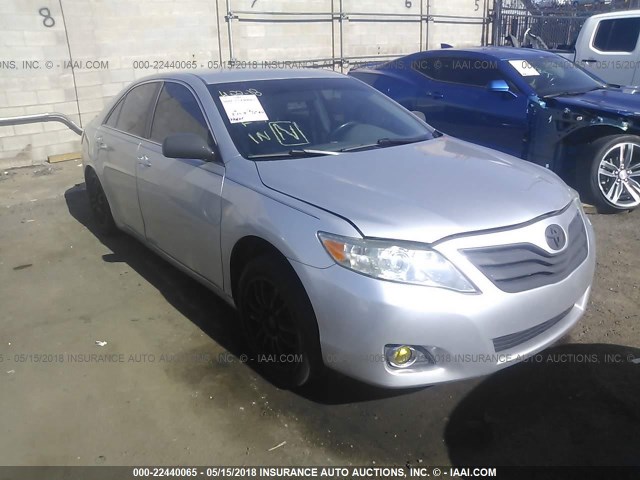 4T4BF3EK8BR190176 - 2011 TOYOTA CAMRY SE/LE/XLE 银色 照片 1