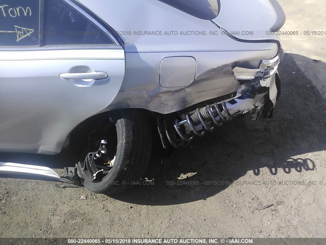 4T4BF3EK8BR190176 - 2011 TOYOTA CAMRY SE/LE/XLE 银色 照片 6