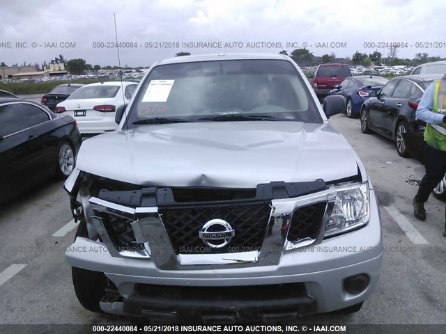 1N6DD0ER6JN706291 - 2018 NISSAN FRONTIER S/SV/SL/PRO-4X SILVER photo 6