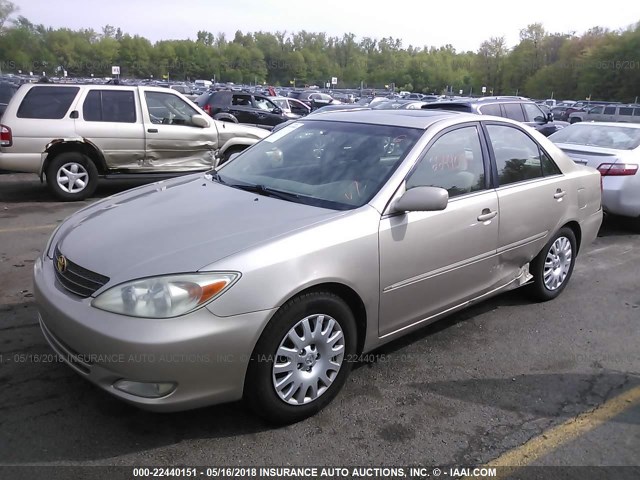4T1BE30K63U683568 - 2003 TOYOTA CAMRY LE/XLE/SE ბეჟი ფოტო 2