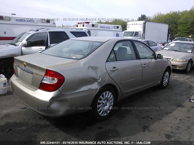 4T1BE30K63U683568 - 2003 TOYOTA CAMRY LE/XLE/SE ბეჟი ფოტო 4