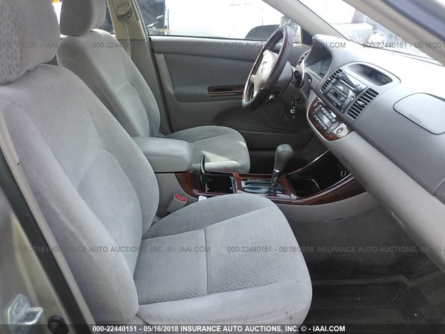 4T1BE30K63U683568 - 2003 TOYOTA CAMRY LE/XLE/SE ბეჟი ფოტო 5
