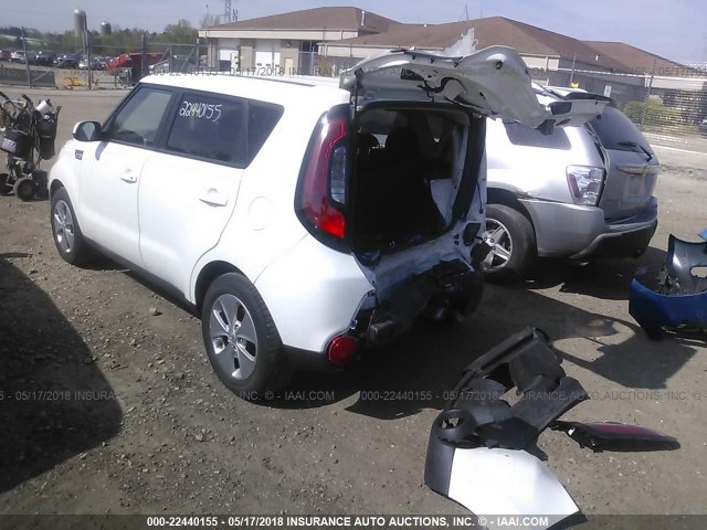 KNDJN2A29G7839437 - 2016 KIA SOUL WHITE photo 3