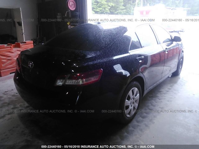 4T1BF3EK2BU606832 - 2011 TOYOTA CAMRY SE/LE/XLE BLACK photo 4