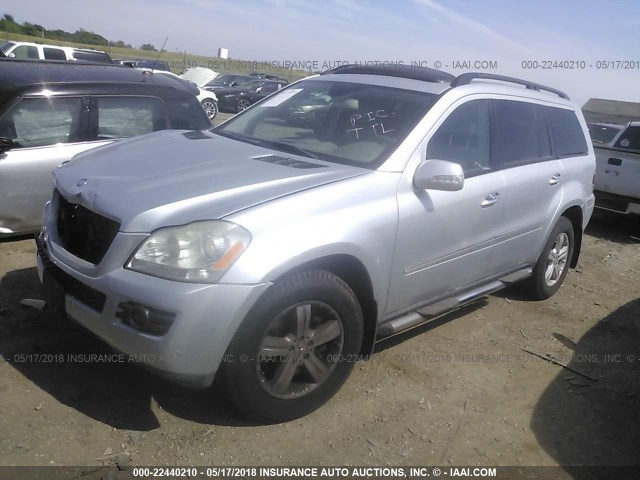 4JGBF71E47A100161 - 2007 MERCEDES-BENZ GL 450 4MATIC SILVER photo 2