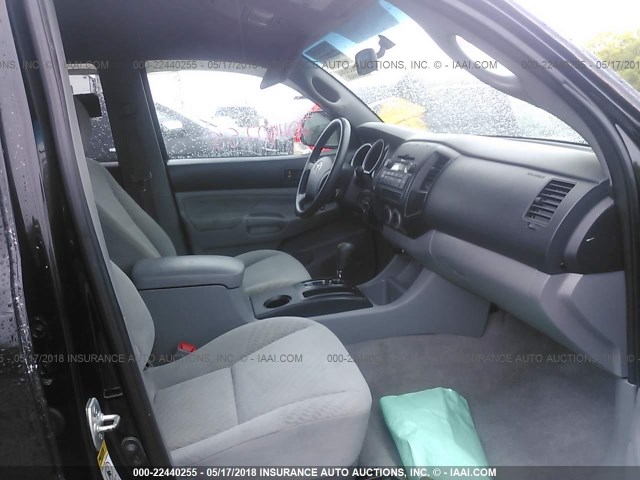 3TMLU4EN8BM074019 - 2011 TOYOTA TACOMA DOUBLE CAB შავი ფოტო 5