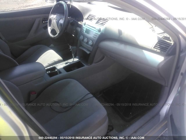 4T1BE46K19U395849 - 2009 TOYOTA CAMRY SE/LE/XLE 银色 照片 5