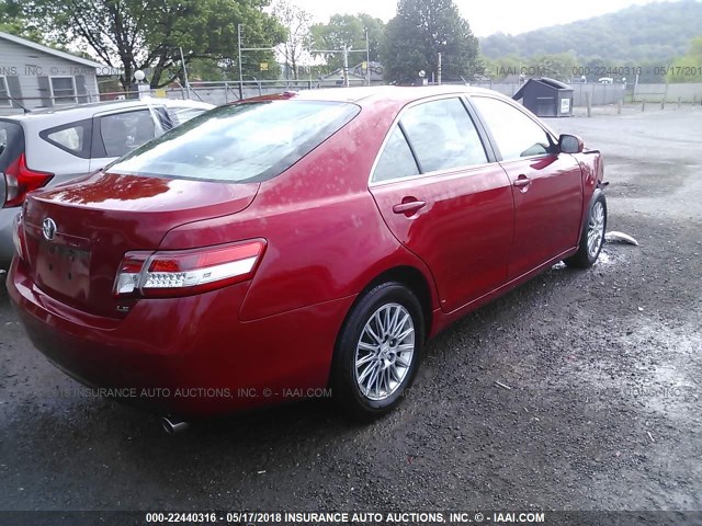 4T1BF3EK0BU675891 - 2011 TOYOTA CAMRY SE/LE/XLE 红色 照片 4