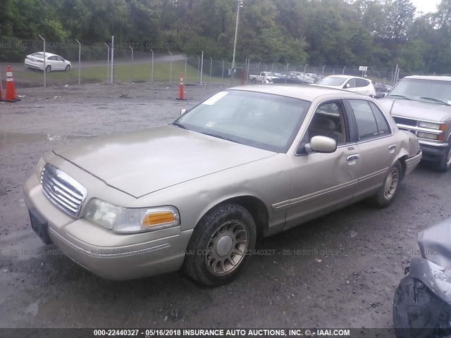 2FAFP74W8XX241982 - 1999 FORD CROWN VICTORIA LX GOLD photo 2