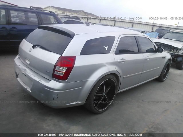 2D4FV47V46H460645 - 2006 DODGE MAGNUM SXT SILVER photo 4