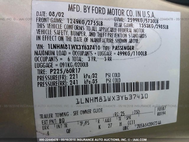 1LNHM81WX3Y637410 - 2003 LINCOLN TOWN CAR EXECUTIVE TAN photo 9