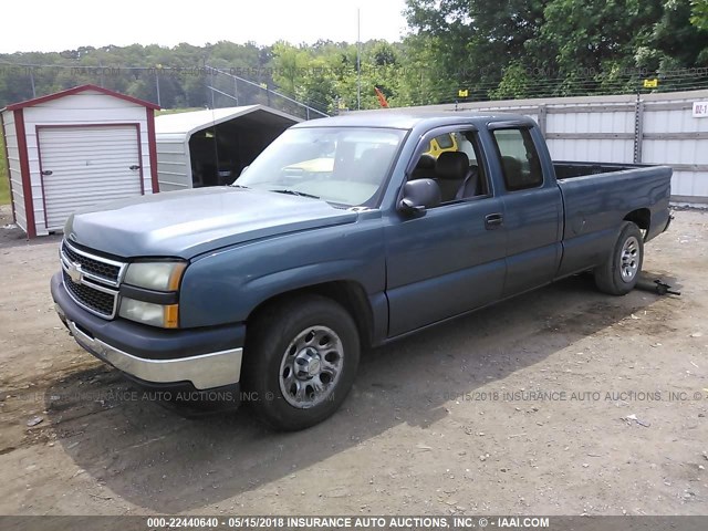 1GCEC19Z77E146882 - 2007 CHEVROLET SILVERADO C1500 CLASSIC BLUE photo 2