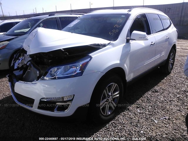 1GNKRGKD3HJ349447 - 2017 CHEVROLET TRAVERSE LT WHITE photo 2