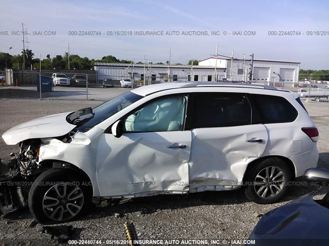 5N1AR2MM5DC665172 - 2013 NISSAN PATHFINDER S/SV/SL/PLATINUM WHITE photo 6