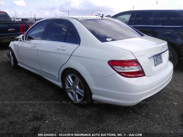 WDDGF5EB1BA507254 - 2011 MERCEDES-BENZ C 300 WHITE photo 3