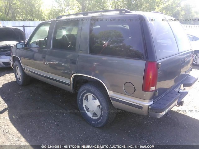 1GNEK13R5XJ522280 - 1999 CHEVROLET TAHOE K1500 GRAY photo 3