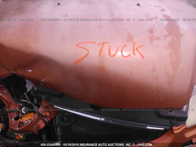 KL1TD62615B468103 - 2005 CHEVROLET AVEO LS ORANGE photo 10