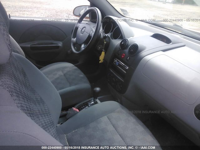 KL1TD62615B468103 - 2005 CHEVROLET AVEO LS ORANGE photo 5