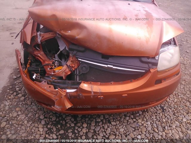 KL1TD62615B468103 - 2005 CHEVROLET AVEO LS ORANGE photo 6