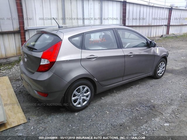 KMHCT5AE9DU137928 - 2013 HYUNDAI ACCENT GLS/GS BROWN photo 4