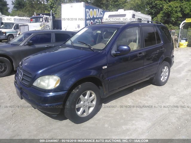 4JGAB72E51A267528 - 2001 MERCEDES-BENZ ML 430 BLUE photo 2