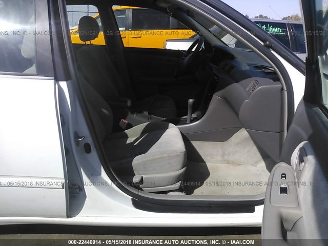 JT2BG22K2W0249710 - 1998 TOYOTA CAMRY CE/LE/XLE 白色 照片 5