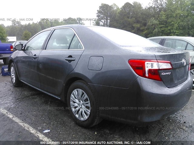 4T1BF1FK0DU280194 - 2013 TOYOTA CAMRY L/SE/LE/XLE 灰色 照片 3