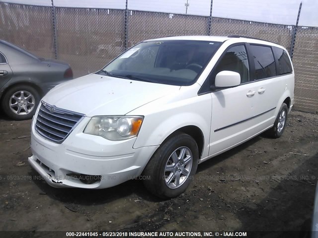 2A4RR5D10AR500819 - 2010 CHRYSLER TOWN & COUNTRY TOURING WHITE photo 2