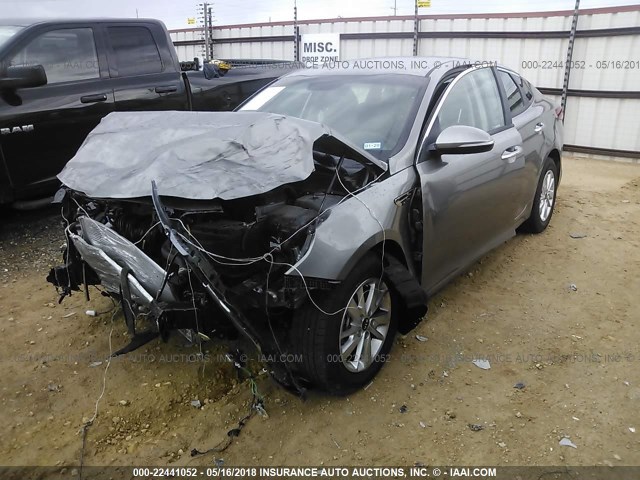 5XXGT4L31JG234988 - 2018 KIA OPTIMA LX/S GRAY photo 2