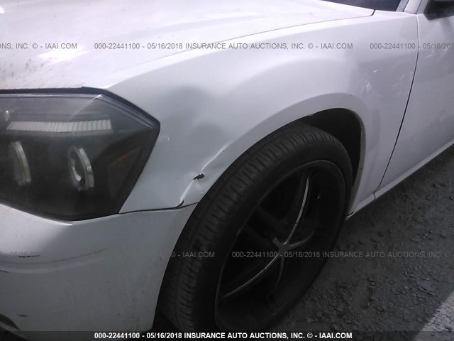 2D4FV47T77H666557 - 2007 DODGE MAGNUM SE WHITE photo 6