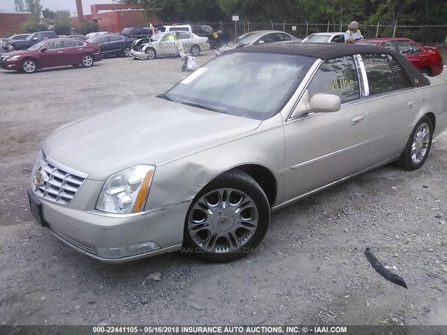 1G6KD57Y77U227598 - 2007 CADILLAC DTS GOLD photo 2