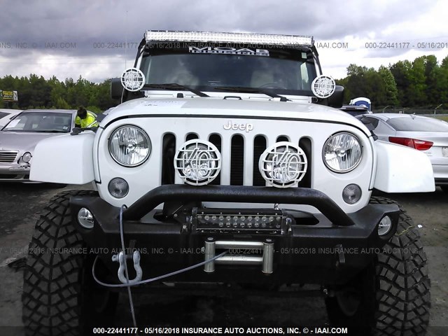 1C4BJWDG3FL653333 - 2015 JEEP WRANGLER UNLIMITE SPORT WHITE photo 6