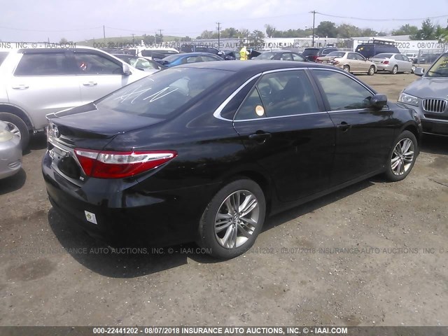 4T1BF1FKXFU105969 - 2015 TOYOTA CAMRY LE/XLE/SE/XSE 黑色 照片 4
